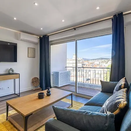 8 Merle - Beau Au Centre De Avec Balcon ! Cannes